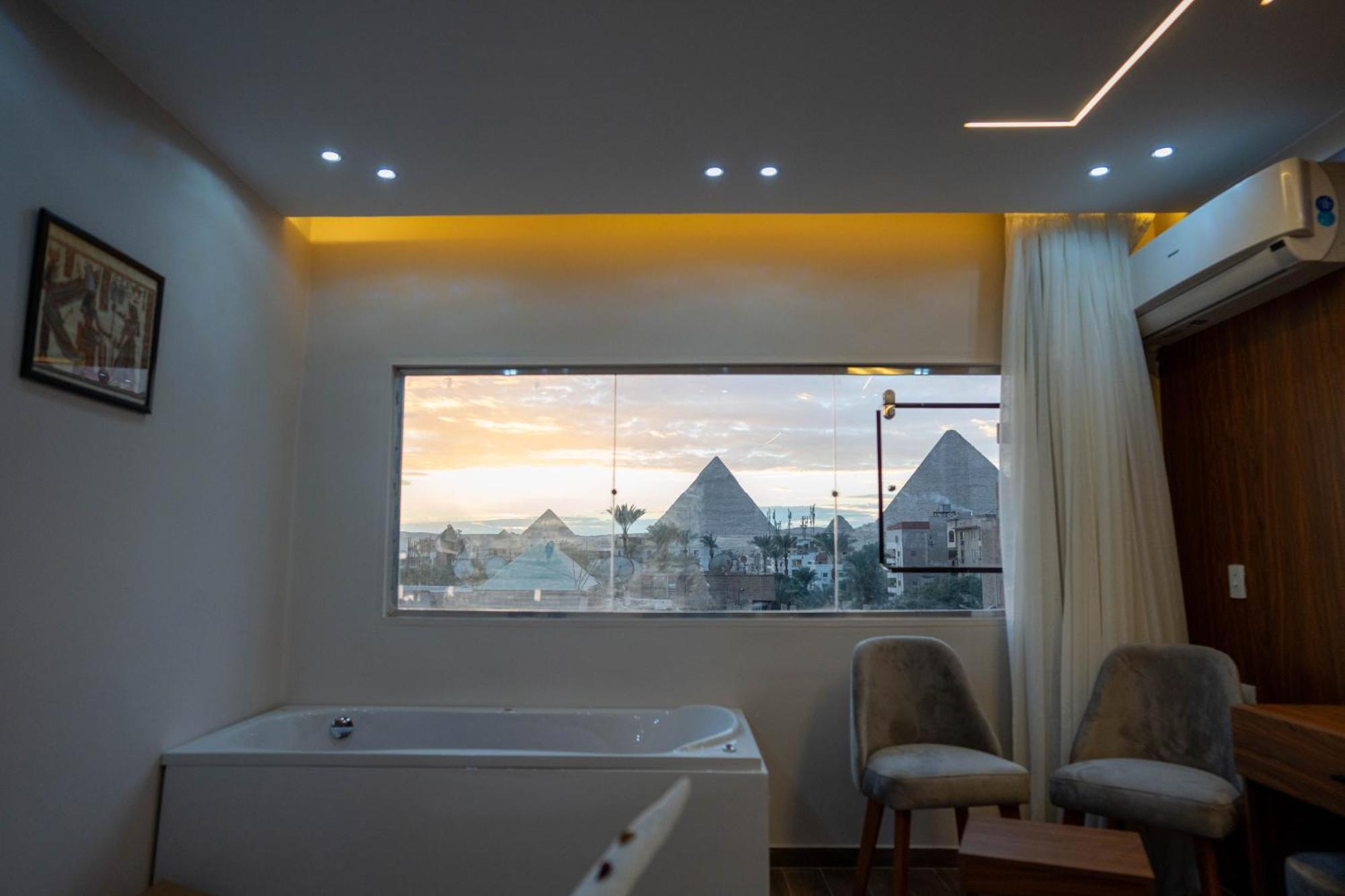 Hotel Tuya Pyramids