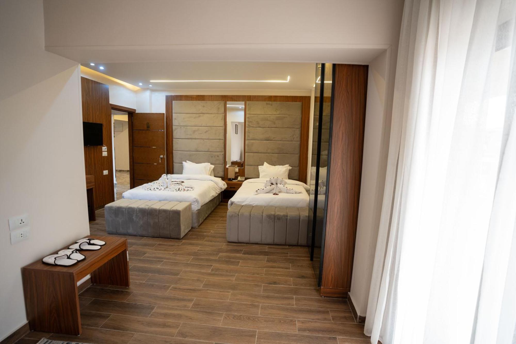 Hotel Tuya Pyramids 4*