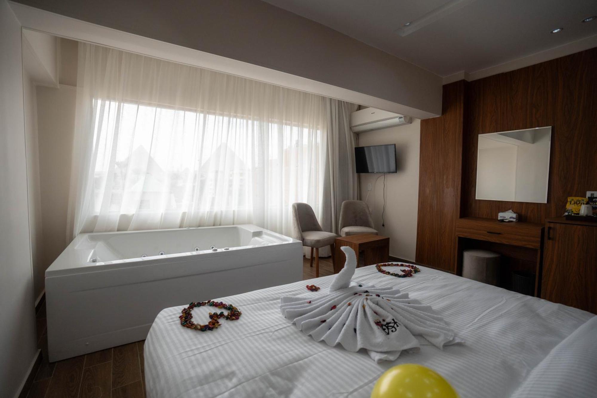 Tuya Pyramids Hotel Cairo